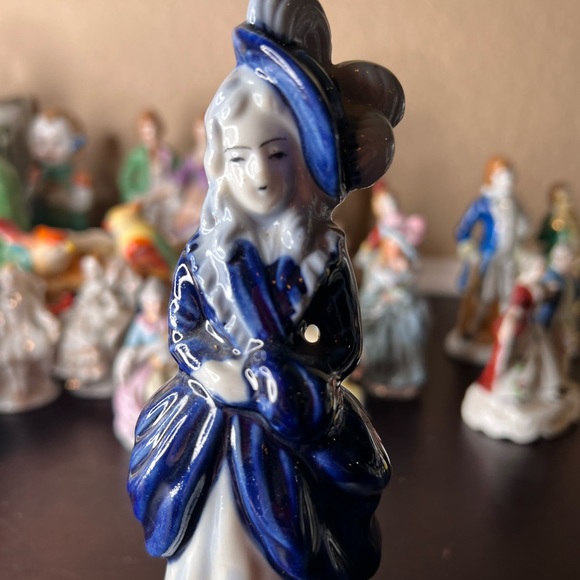 Vintage 1940's Big Made in Occupied Japan Colonial Lady, Victorian Style, mioj - Picture 3 of 8